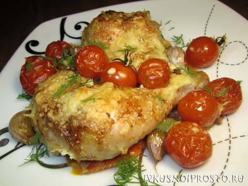Сочная курица с баклажанами и помидорами в духовке